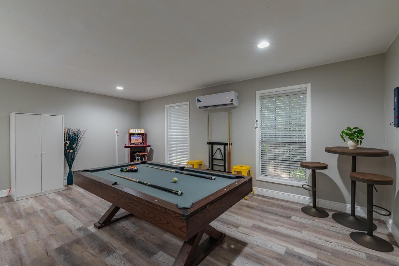Fun 'N Sun Heated Pool & Gameroom By Fiesta Texas San Antonio Exterior foto